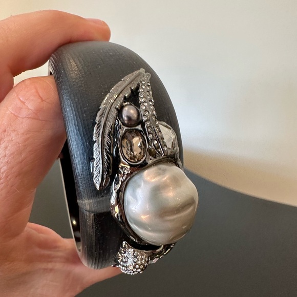 RARE Luxury Formal Authentic Alexis Bittar Lucite Crystal Baroque Pearl Bangle - Picture 14 of 17